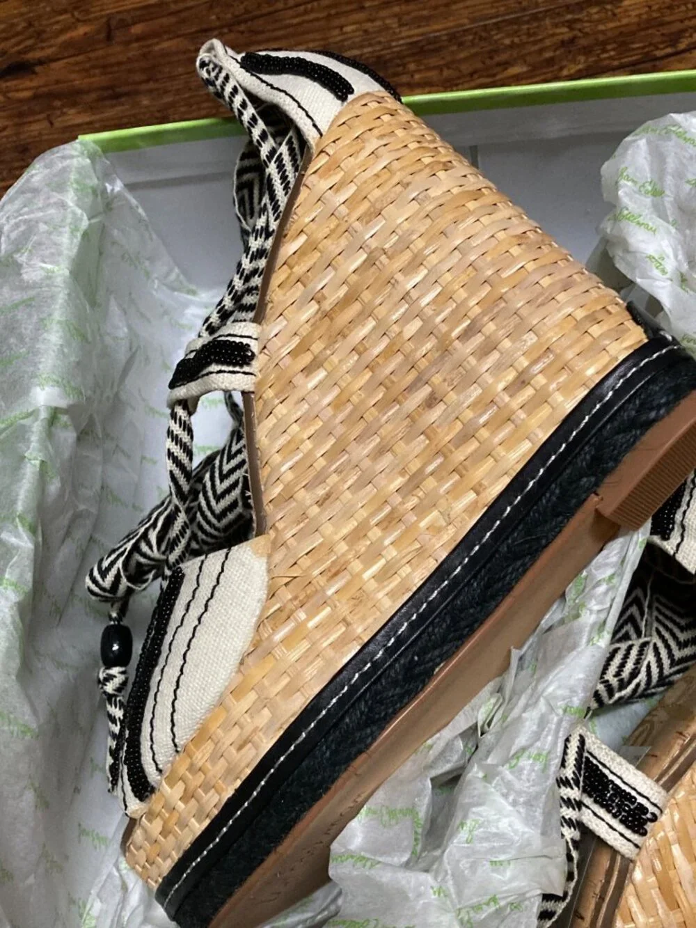 New Sam Edelman Canvas Wedge Shoes Size 8 - Stylish and Comfortable New In Box